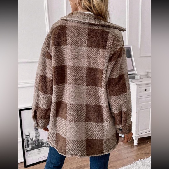 Cozy buffalo plaid button down teddy jacket - Picture 11 of 16